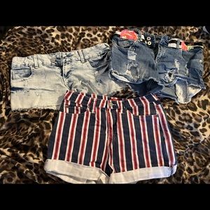BOUTIQUE DENIM SHORTS